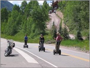 15Telluride_Tourists.jpg